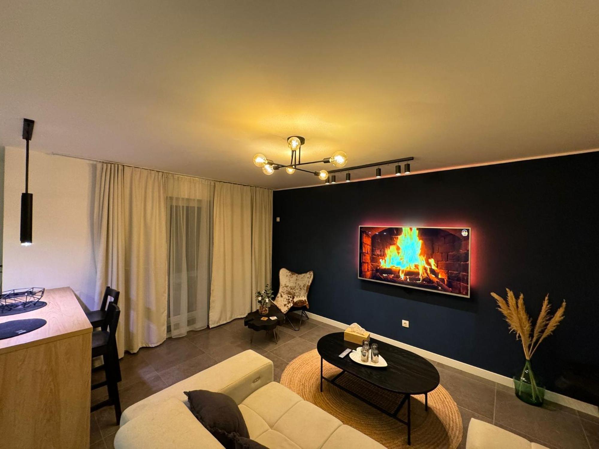 Chill Vibes Apartment บราชอฟ ภายนอก รูปภาพ